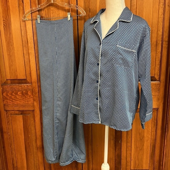 Miss Elaine Blue & White Silky Feel Cotton/Polyester Pajama Set Buttondown L - Picture 2 of 14
